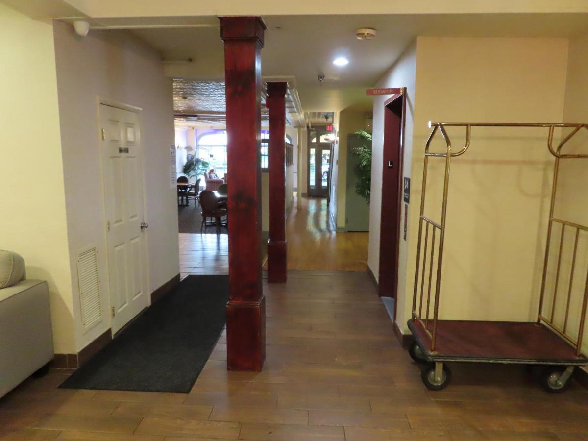 St Charles Hotel Downtown Hudson Kültér fotó
